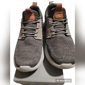 Sketchers Men's Memory Foam Sneakers